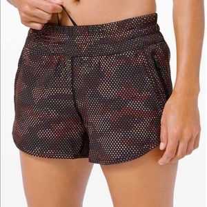 Lululemon Tracker Short V Reflective *SeaWheeze